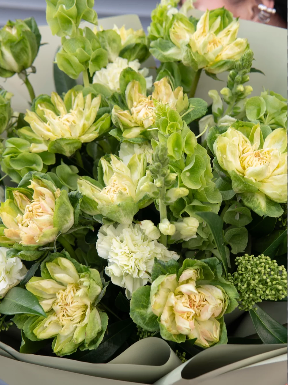 Авторский букет «Матча-Латте» с розой Veggie Rose