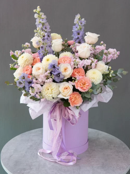 Композиция в шляпной коробке «Lavender Dream»